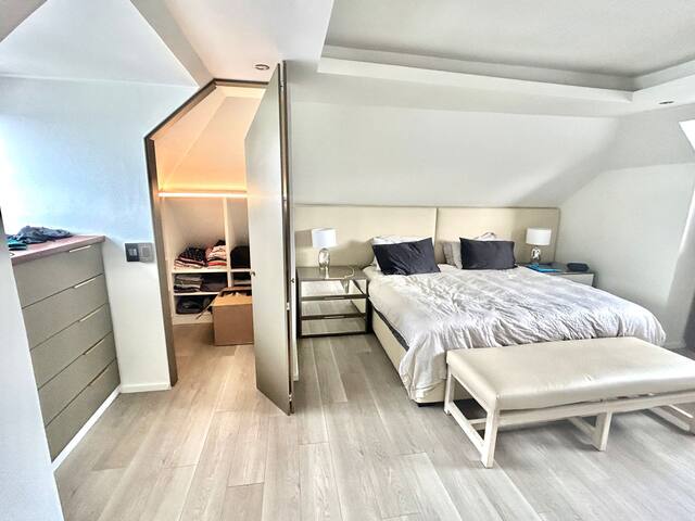 The Sea Breeze gallery image 5