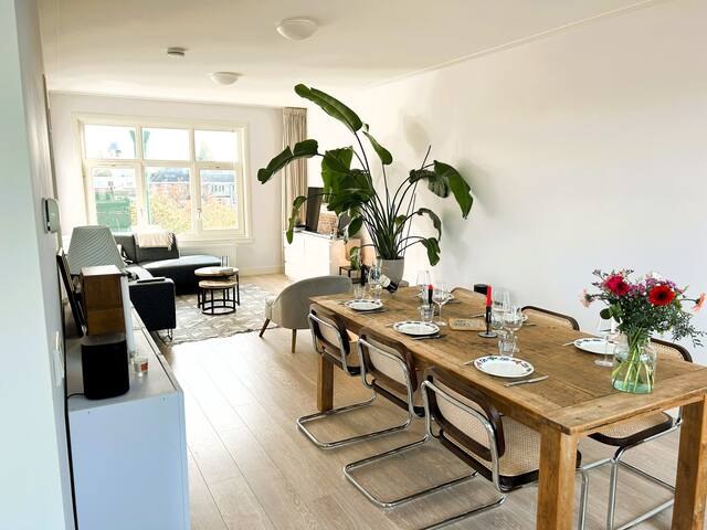 Spacious penthouse in Amsterdam with roof terrace gallery image 5