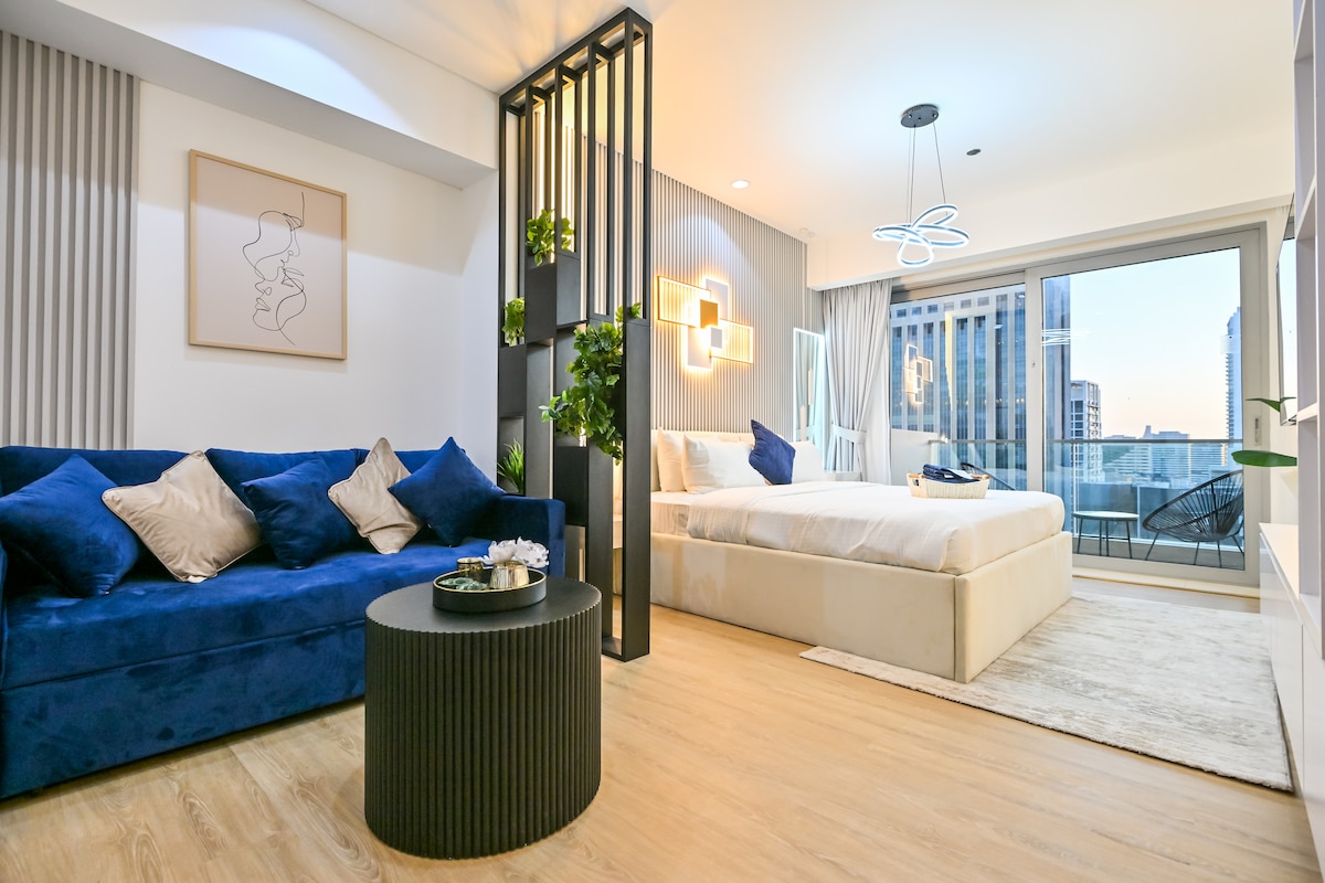 Top Airbnb: Upgraded Studio - Stunning Marina View, 5-star in Dubai Marina