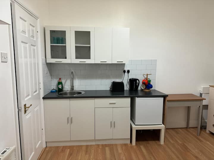 Small Cosy Studio In Haggerston - London