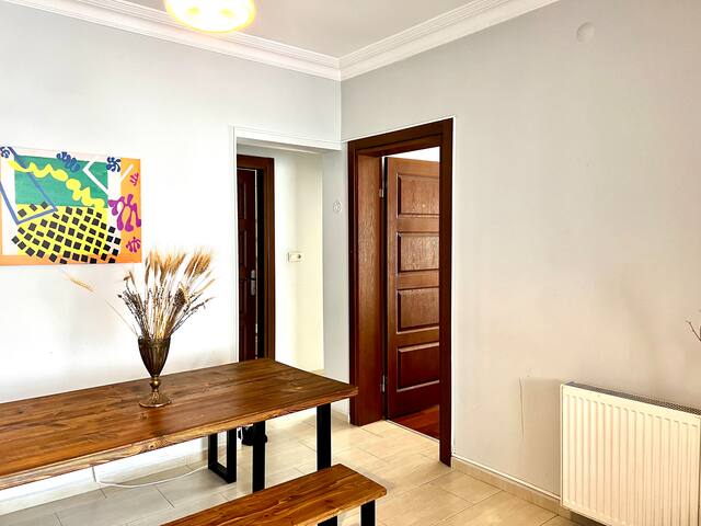 Spacious Flat, 4BR, 4ACs, Taksim gallery image 3