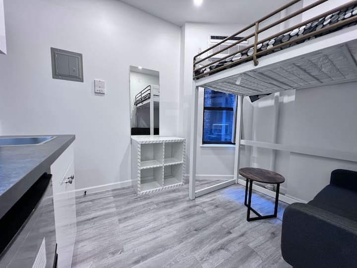 Tiny Shared Bath Private Studio Times Square #303 - ホーボーケン, NJ