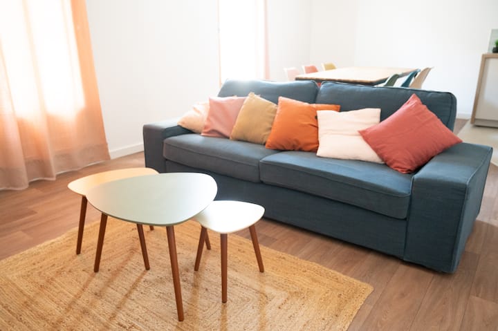 أريكة، غرفة معيشة، غرفة معيشة