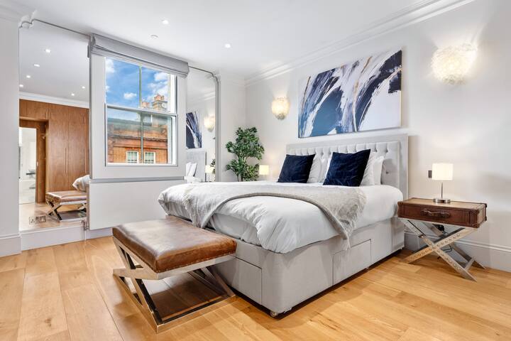 The King’s Road Collection gallery image 3