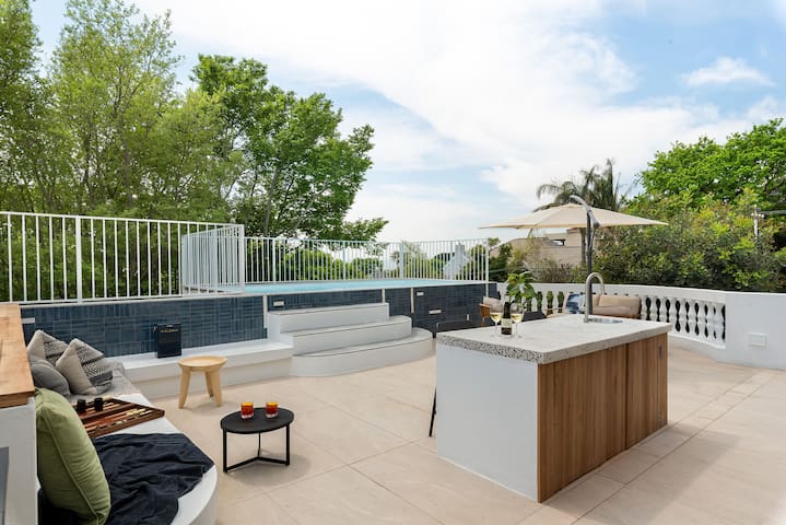 Newly Built 4BR Oasis w/ Views, Private Pool & Gym gallery image 2