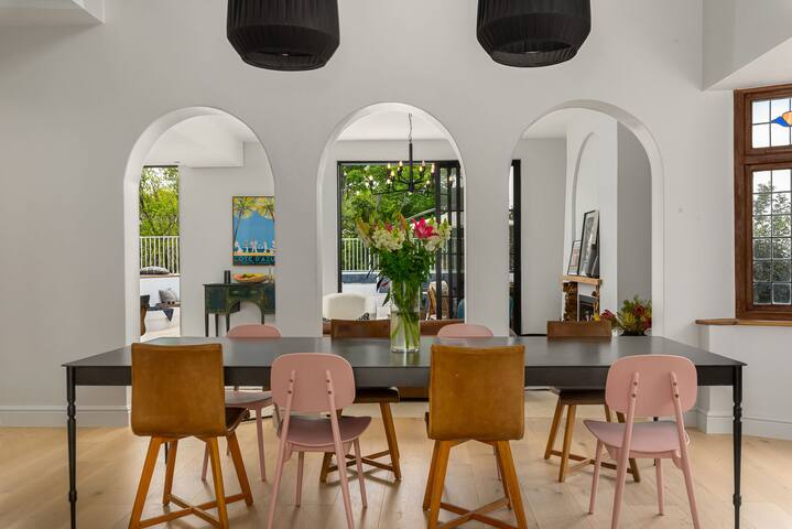 Newly Built 4BR Oasis w/ Views, Private Pool & Gym gallery image 4