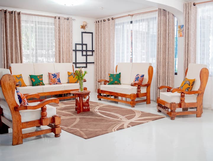 Capri Villa W Swimming Pool, Pool Table, Lake View - Tanzania