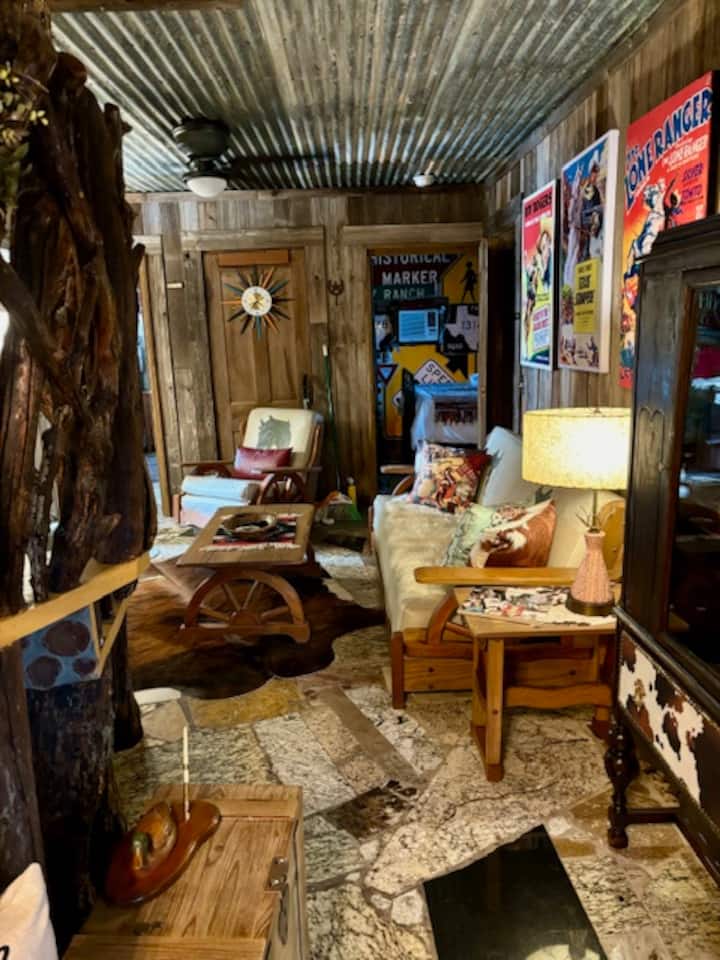 The World-famous Cowboy Hat House Of Huntsville - Huntsville, TX