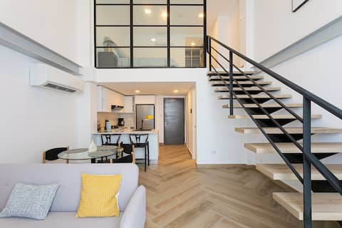 Casco Viejo Loft • Rooftop Pool + Gym & Balcony