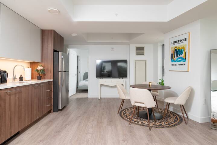 Central Serene Condo near MIT/Harvard w/King GYM gallery image 3