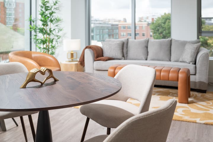 Central Serene Condo near MIT/Harvard w/King GYM