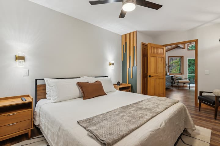Second king guest room
