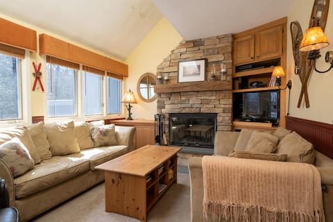 Top performing Airbnb: Beautiful, Bright, Cozy 3-Bedroom Townhouse in Stratton Mountain