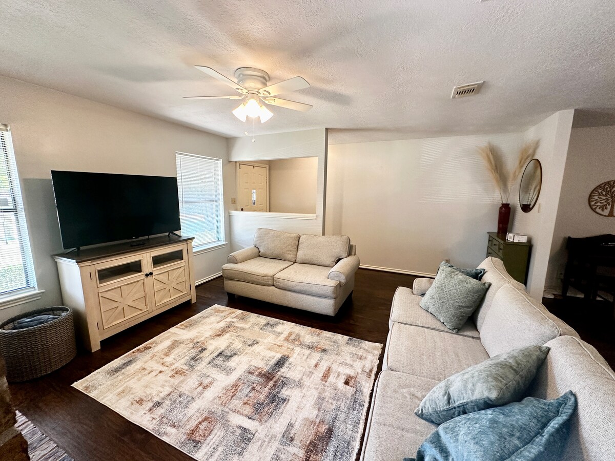 Home Sweet Home2BR/2BA Camas tamaño king Casas en renta en Bryan