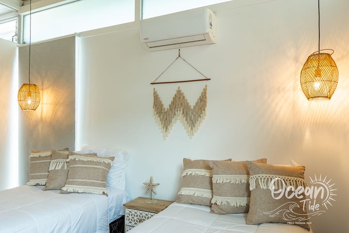 房间明亮，有两张单人床，非常适合朋友或家人入住。 舒适且设备齐全，在探索该地区一天后，这里提供了轻松的休息氛围。 非常适合安静舒适的住宿。