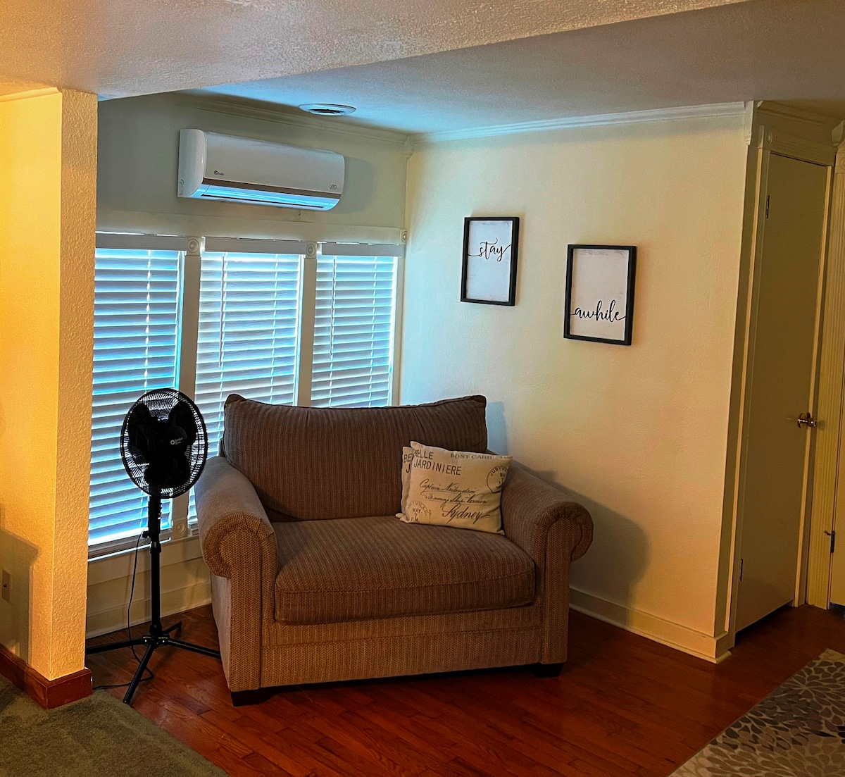 Basin ViewSuite Sitting Area