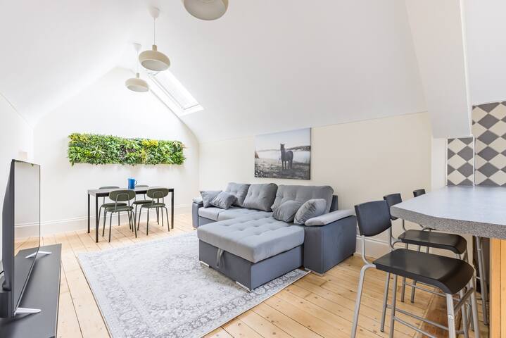 Zero Airbnb Fee – 4 Bed Penthouse in Shoreditch gallery image 2