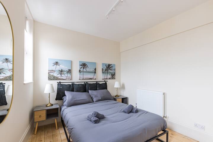Zero Airbnb Fee – 4 Bed Penthouse in Shoreditch gallery image 3