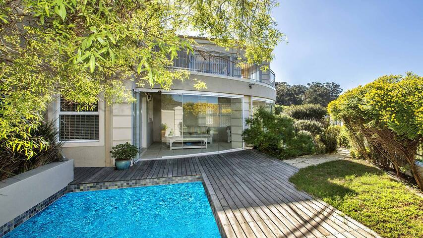 Modern 3 bed in Secure Complex gallery image 3