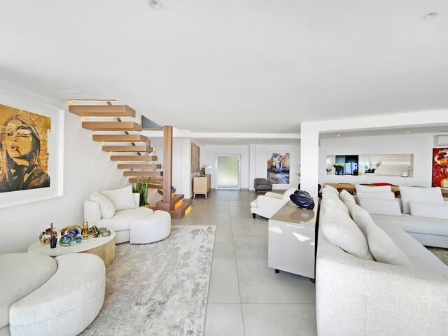 Llandudno Beach Views Villa gallery image 4