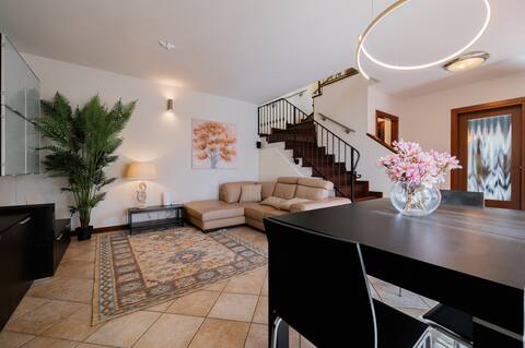 Top performing Airbnb: Casa di Iaio - Netflix, Home Theater & Parking in Gorizia