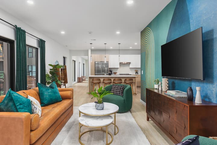 Luxury In The Gulch W/ Patio, Pool- Walk Broadway - Nashville, TN