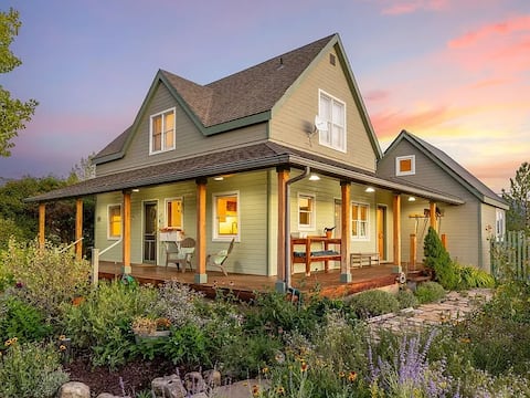 Historic Spring City Garden Cottage