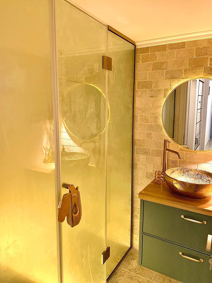 Designer SPA Apartment with Hammam — 7