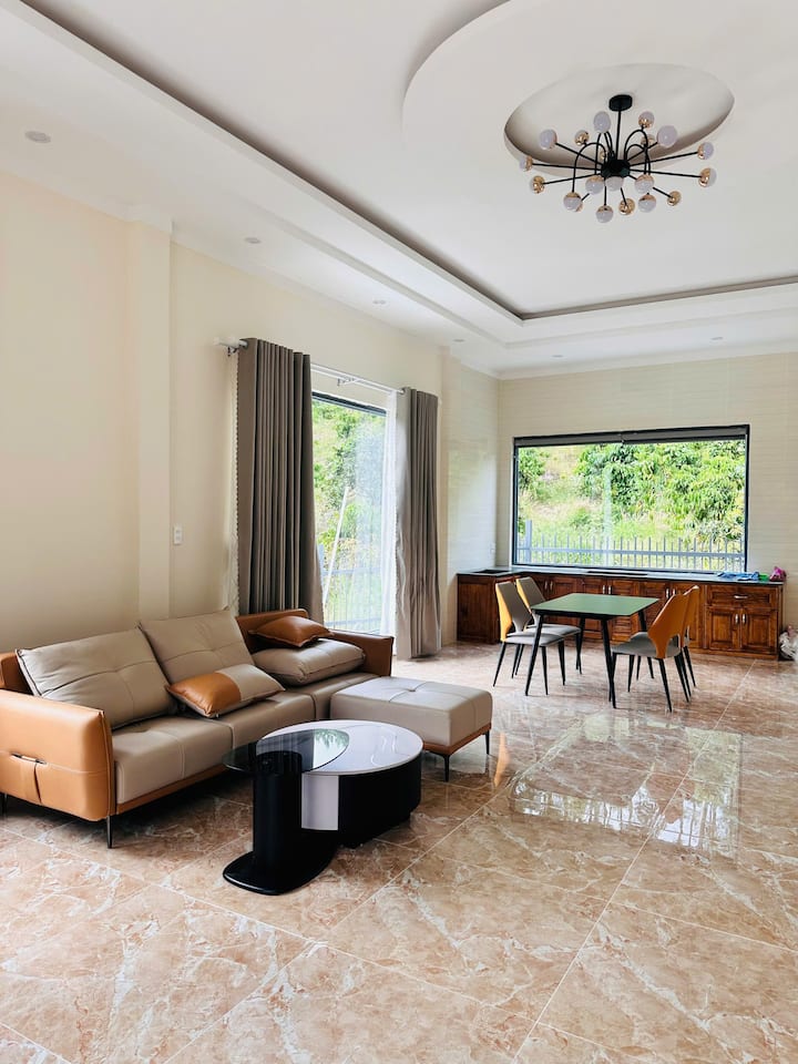 Ngôi Nhà Xinh Trong Rừng Thông - Đinh Văn
