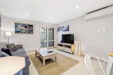 Top Airbnb: A100 – One Bedroom Pool View Apartment in Scarborough