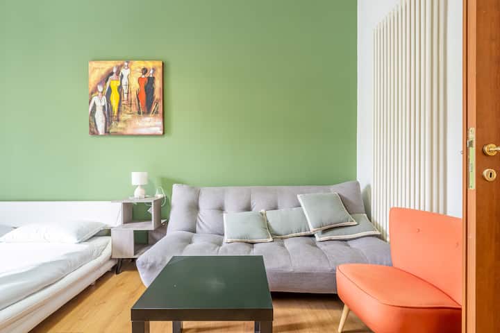 Guesthost - Bright Apt- Milano Piazzale Loreto - Milano