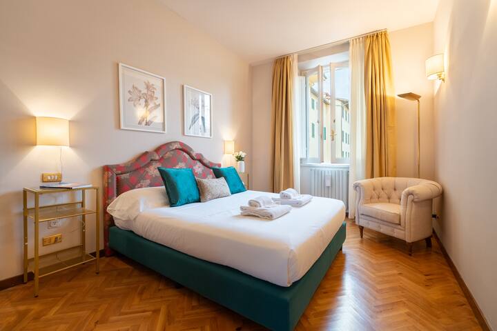 Elegant 3-Bedroom Retreat in Prime Location gallery image 2