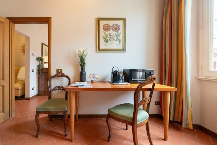 Elegant 3-Bedroom Retreat in Prime Location gallery image 3