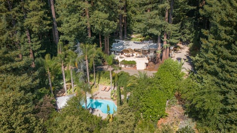 Stay Alpha Home • Modern Redwood Retreat with Pool