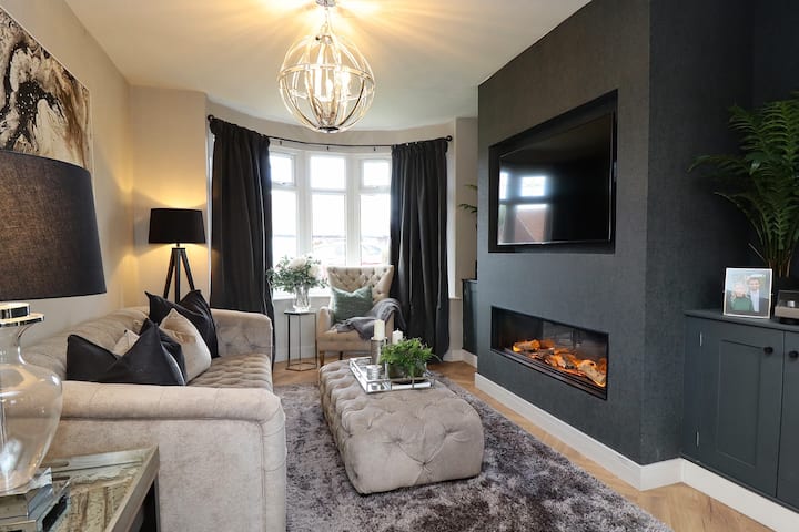 Stylish Home, Free Parking & Access To City Centre - York, UK