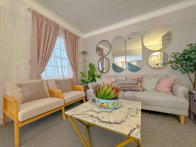 Mayfair Hyde Park-Quiet 2 Bed Ap gallery image 5