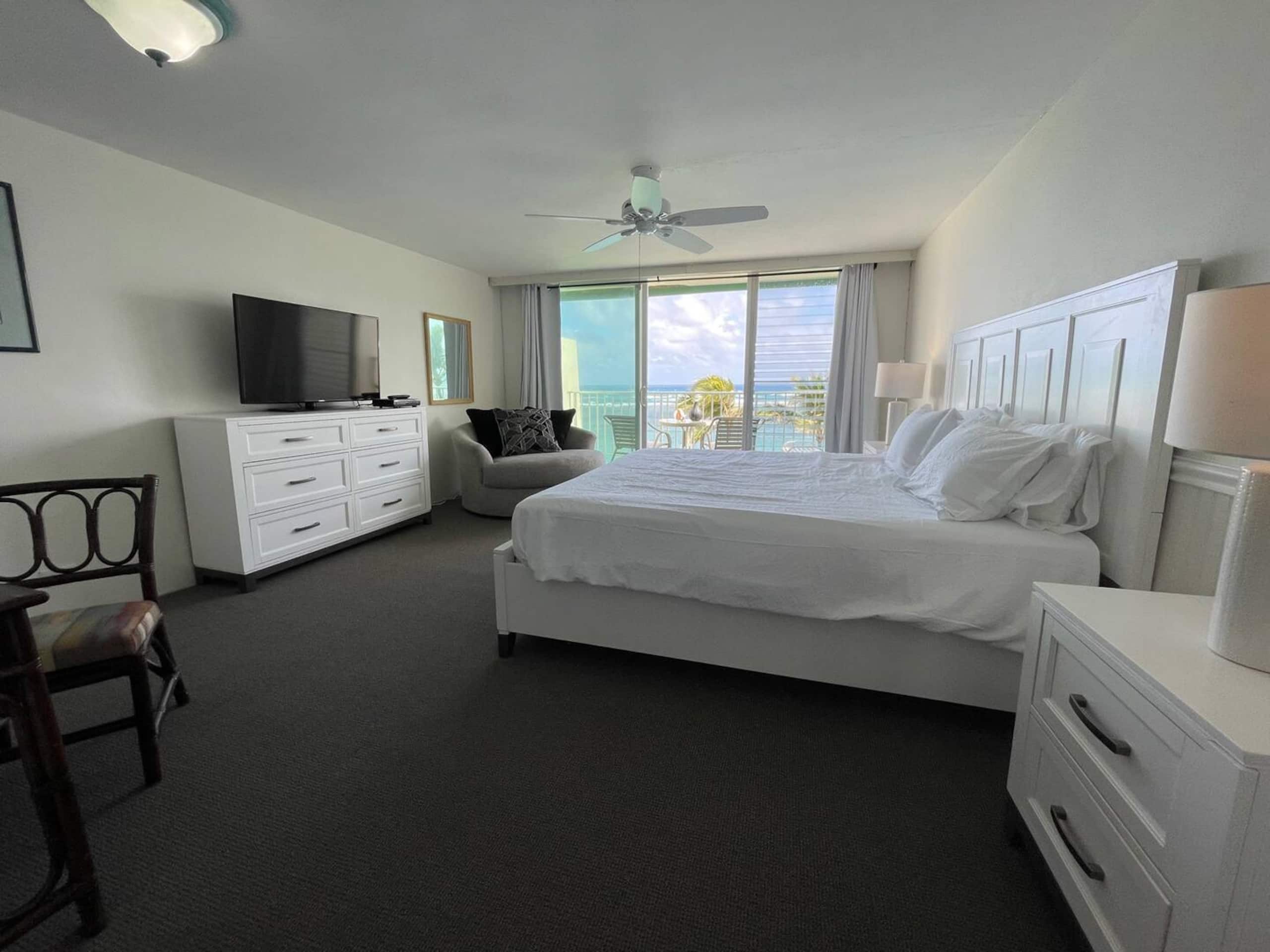 Condo in Hauula · ★4.42 · 4 bedrooms · 6 beds · 5.5 private baths - Image 20