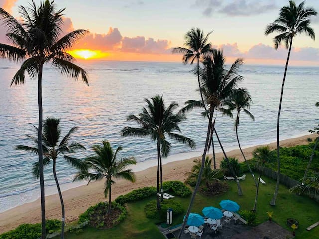 Large Oceanfront Haven