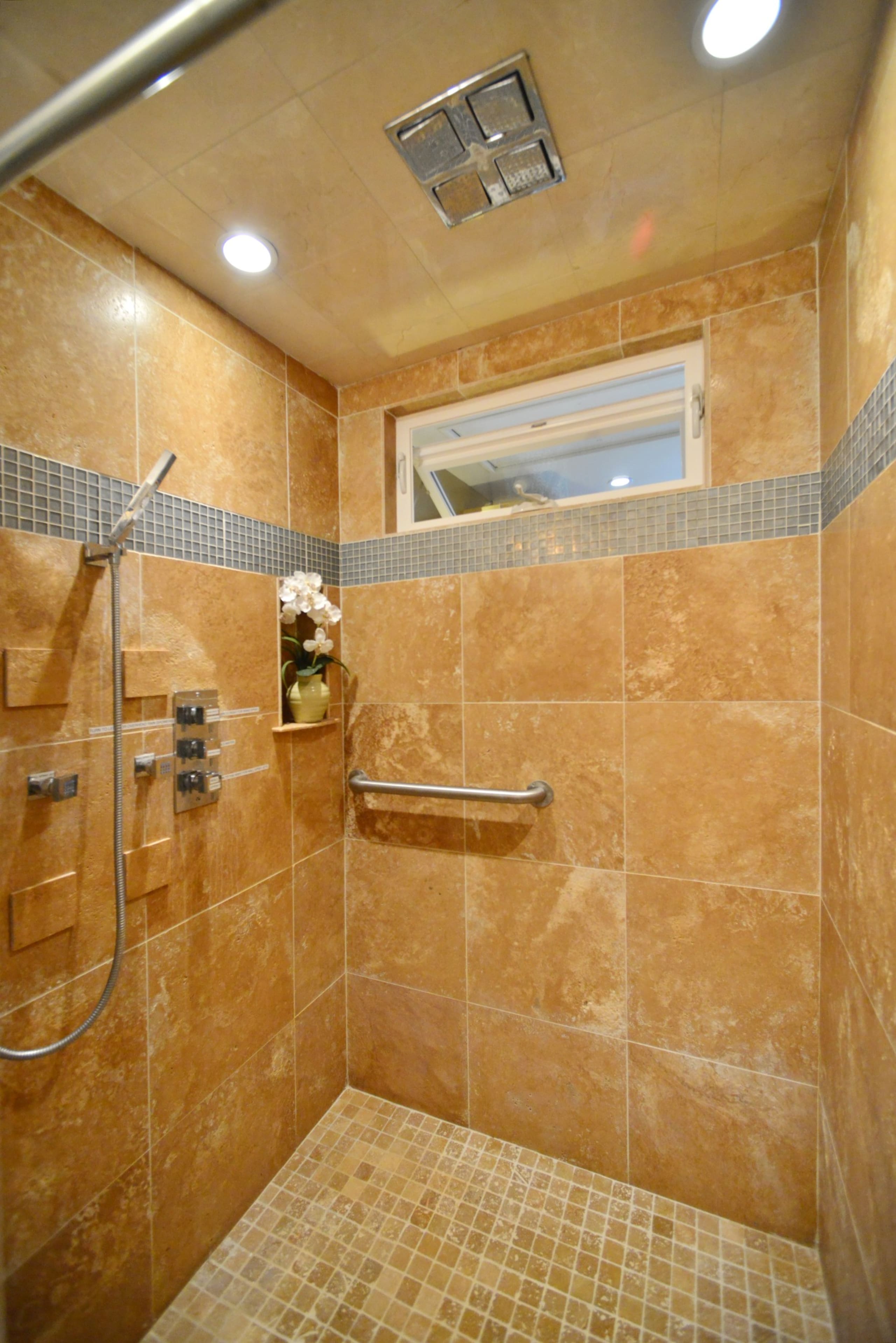 Condo in Kihei · ★4.95 · Studio · 1 bed · 1 bath - Image 10