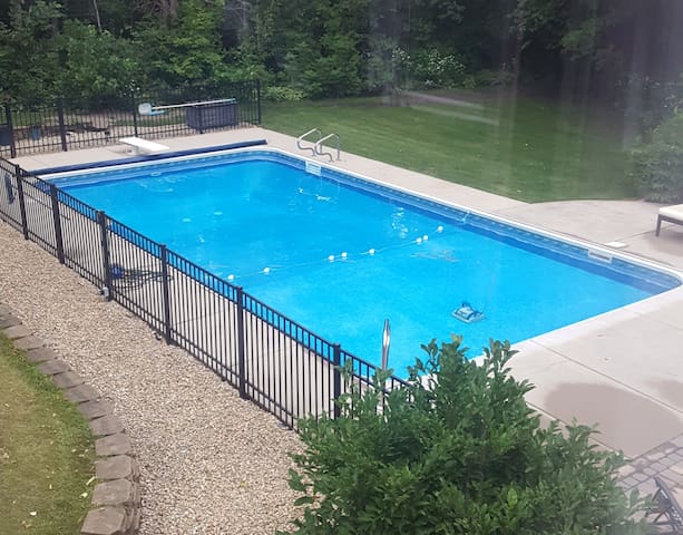 “Serenity” A Luxurious Retreat gallery image 2