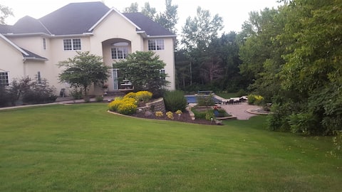 "Serenity" A Luxurious Retreat