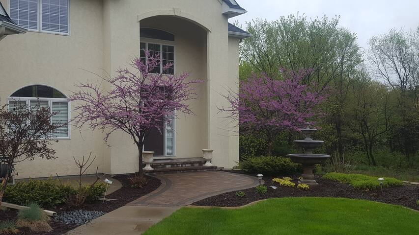 “Serenity” A Luxurious Retreat gallery image 3