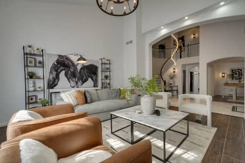 Successful Airbnb property: 7BR*POOL*Game Rm*Sleeps 21*BBQ*Family Friends Corp in Goodyear