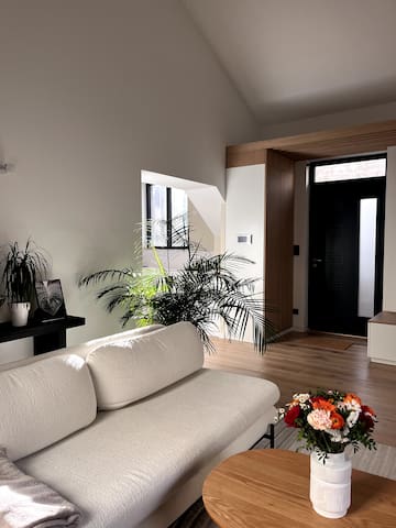 Maison contemporaine proche du métro gallery image 4