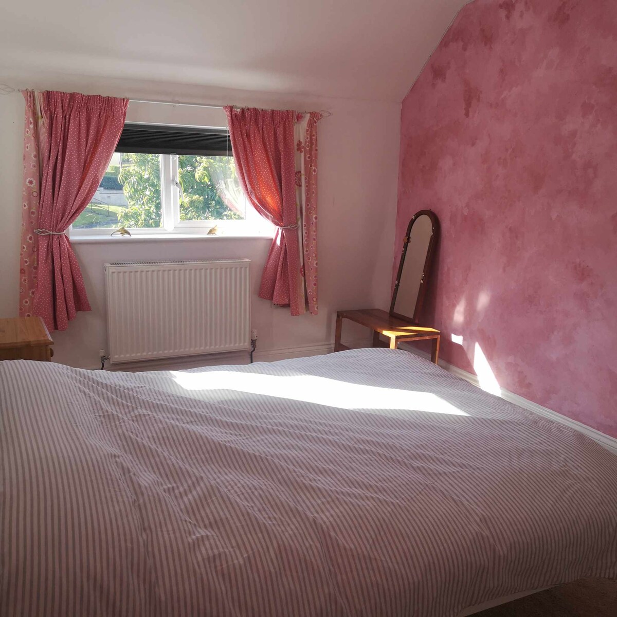 Three bed house close to town - Houses for Rent in Pembrokeshire, Wales ...