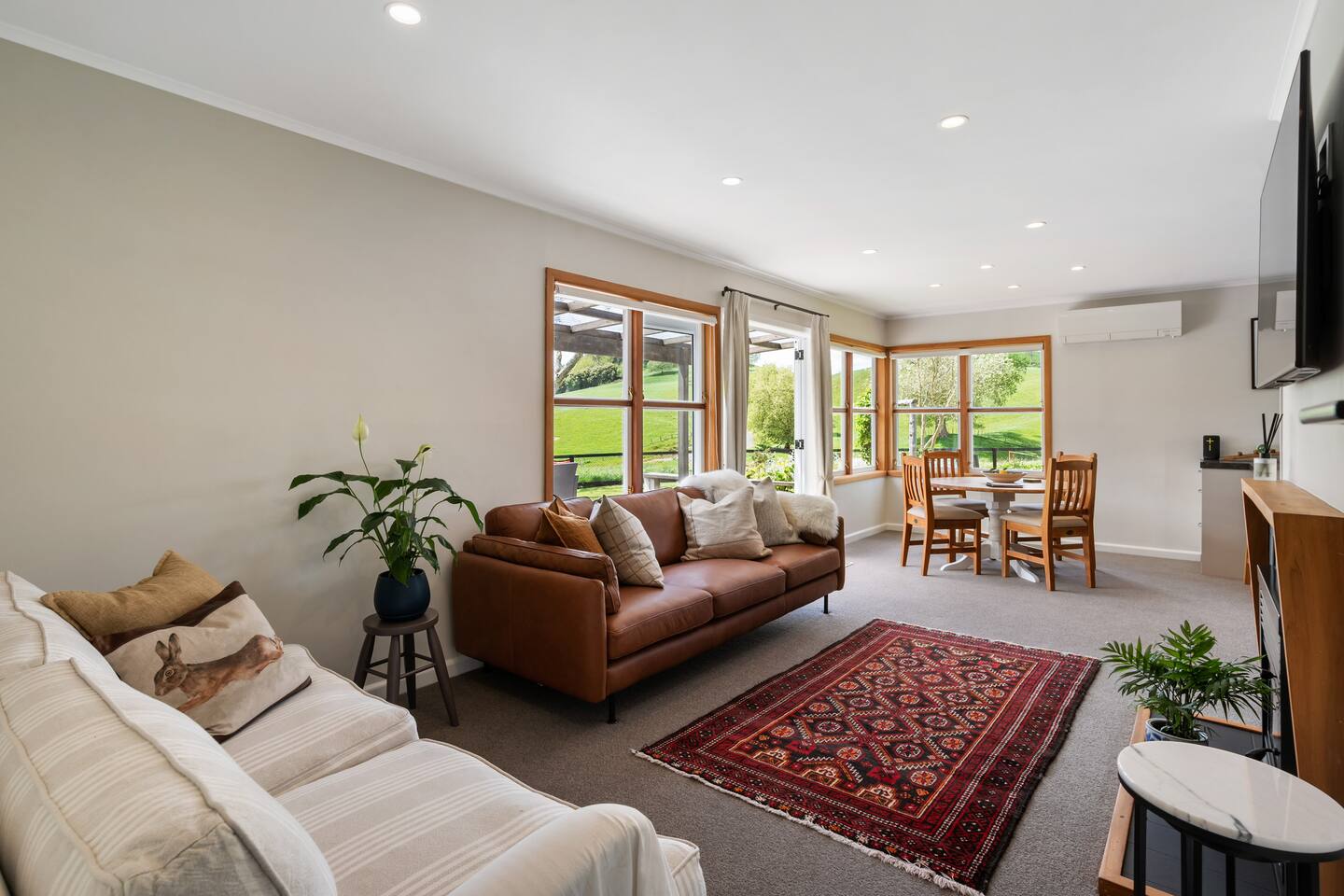Waiawa Farm Cottage - Entire Home 3