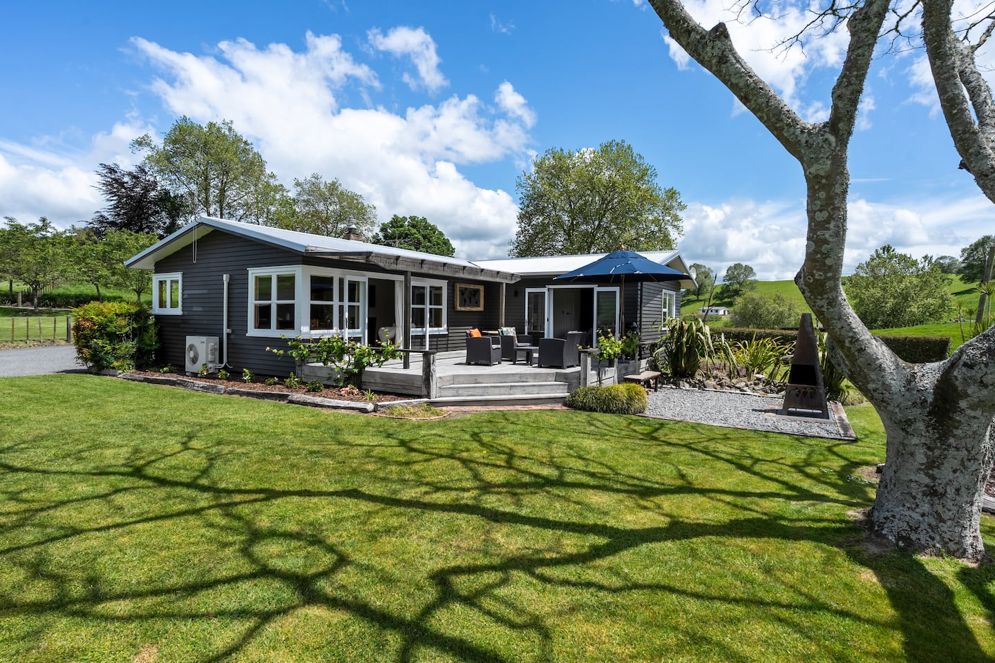 Waiawa Farm Cottage - Entire Home 1