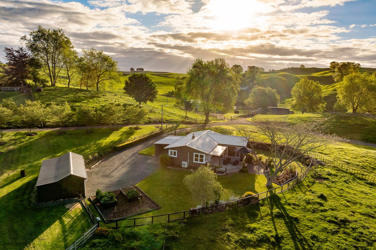 Waiawa Farm Cottage - Entire Home 2