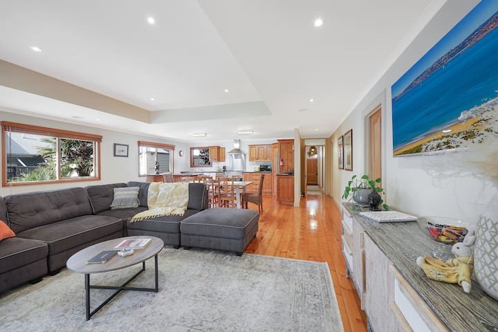 Spacious – Central- Walk to town – great backyard