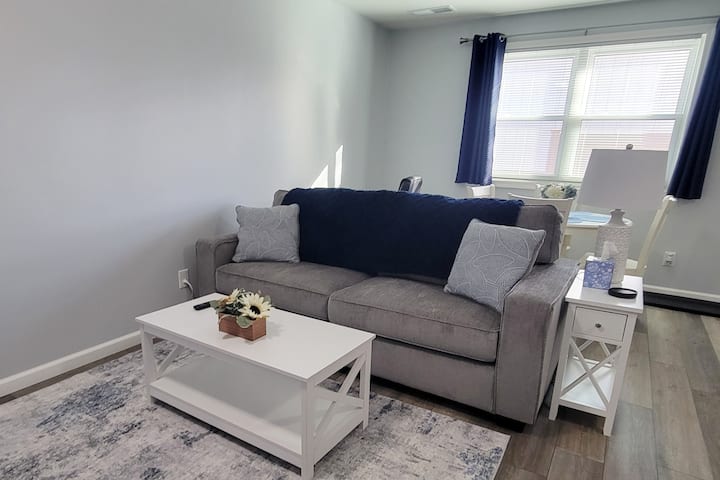 Eaton's Airbnb D - Quincy, IL